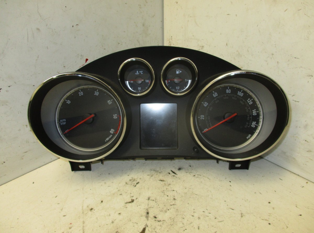 Opel Insignia (A) prietaisai