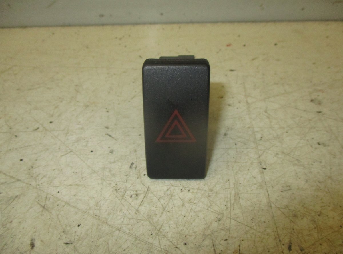 Toyota Avensis (T27) Hazard switch TOYOTA AVENSIS (T270) (2009-2018) Hazard switch...