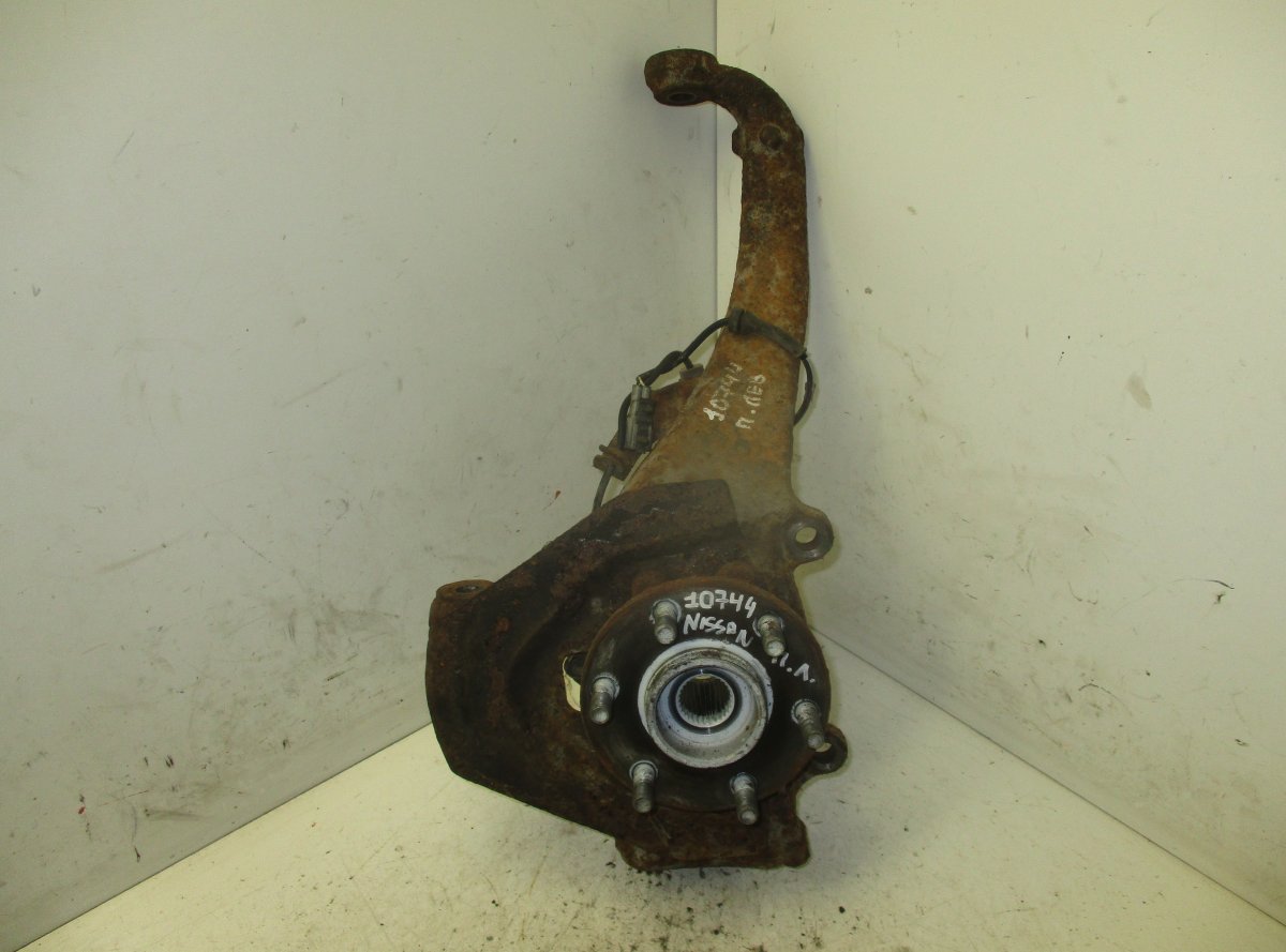 Nissan Pick Up / Navara / NP300 (D22) Wheel bearing housing front left NISSAN NAVARA II / NP300 (D40) (2004-2021) Whee...