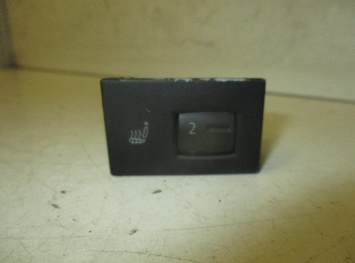 Volkswagen Touareg Seat Heater Switch Front Right VW TOUAREG I (7L) (2002-2010) Seat Heater Switc...
