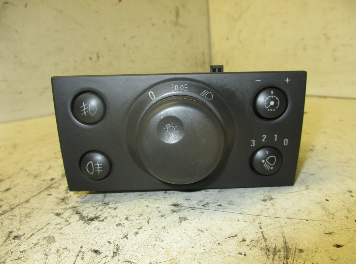 Opel Vectra (B) Headlight Switch OPEL VECTRA C (2002-2010) Headlight Switch 9185...