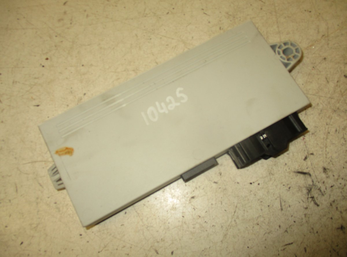 BMW 3 (E46) Central Locking Control Unit BMW 3 (E90, E91, E92, E93) (2005-2011) Central ...