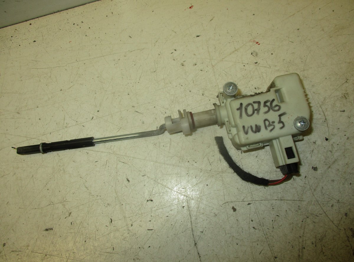 Volkswagen Passat Central locking motor Fuel Flap VW PASSAT B5 (3B3) (2000-2005) Central locking ...
