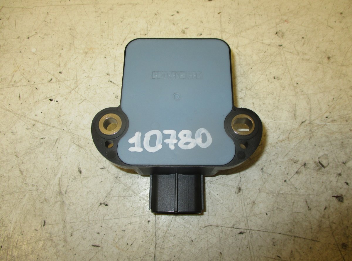 Toyota Land Cruiser 150 Yaw rate / kiertonopeus tunnistin TOYOTA LAND CRUISER 150 (2009-2021) YAW rate se...