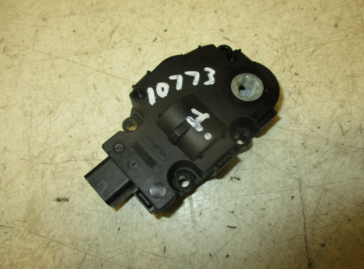 Mercedes-Benz A (W169) Evaporator air flow flap control motor MERCEDES-BENZ ML-CLASS (W164) (2005-2011) Evapo...