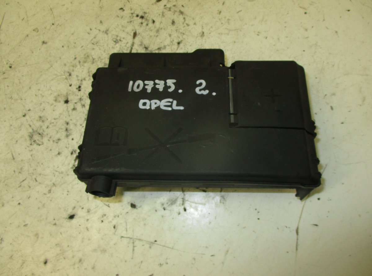 Opel Insignia (A) Fuse box OPEL INSIGNIA A (G09) (2008-2017) Fuse box 5252...
