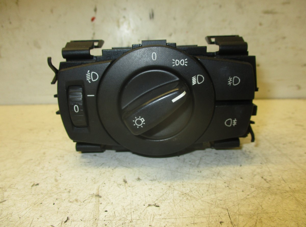 BMW 3 (E46) Headlight Switch BMW 3 (E90, E91, E92, E93) (2005-2011) Headligh...