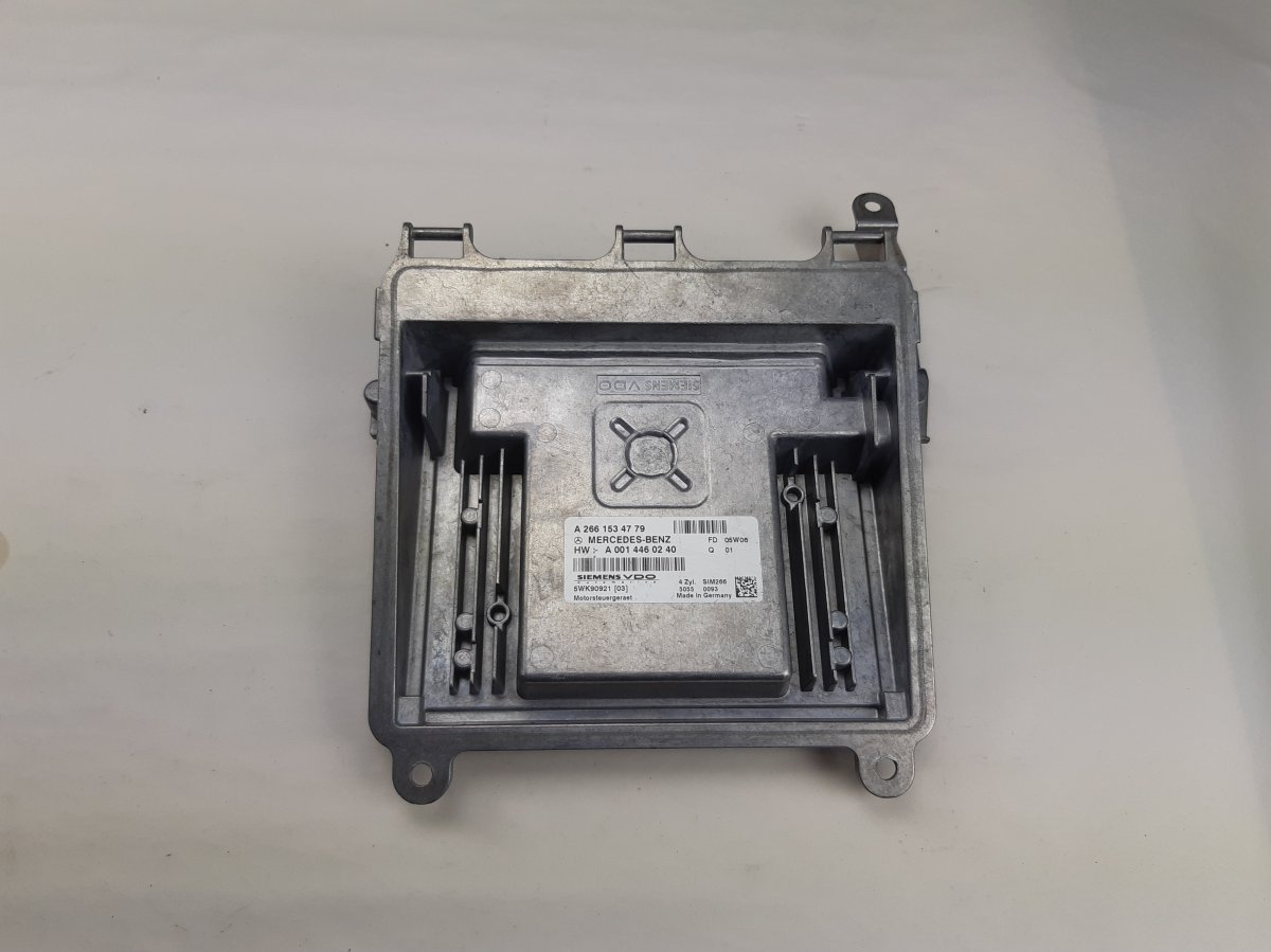 Mercedes-Benz A (W169) Engine control unit (ECU) Engine control unit (ECU) — MERCEDES-BENZ A-CLA...