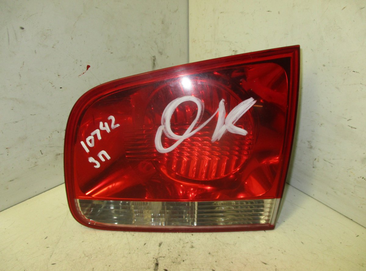 Volkswagen Touareg Inner tail light, right VW TOUAREG I (7L) (2002-2010) Inner tail light,...