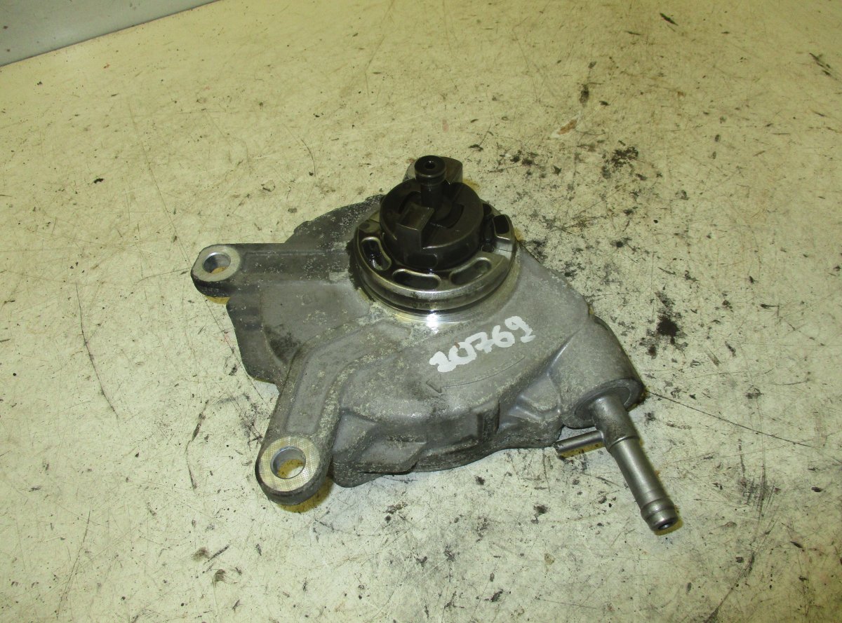 Toyota Avensis (T27) Vacuum Pump, engine TOYOTA AVENSIS (T270) (2009-2018) Vacuum Pump, ...