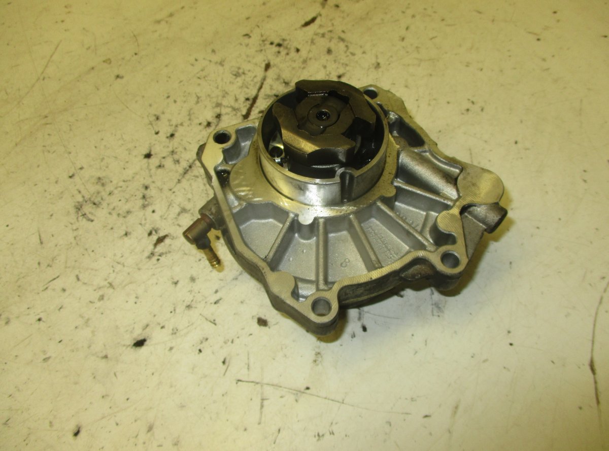 Opel Insignia (A) Vacuum Pump, engine