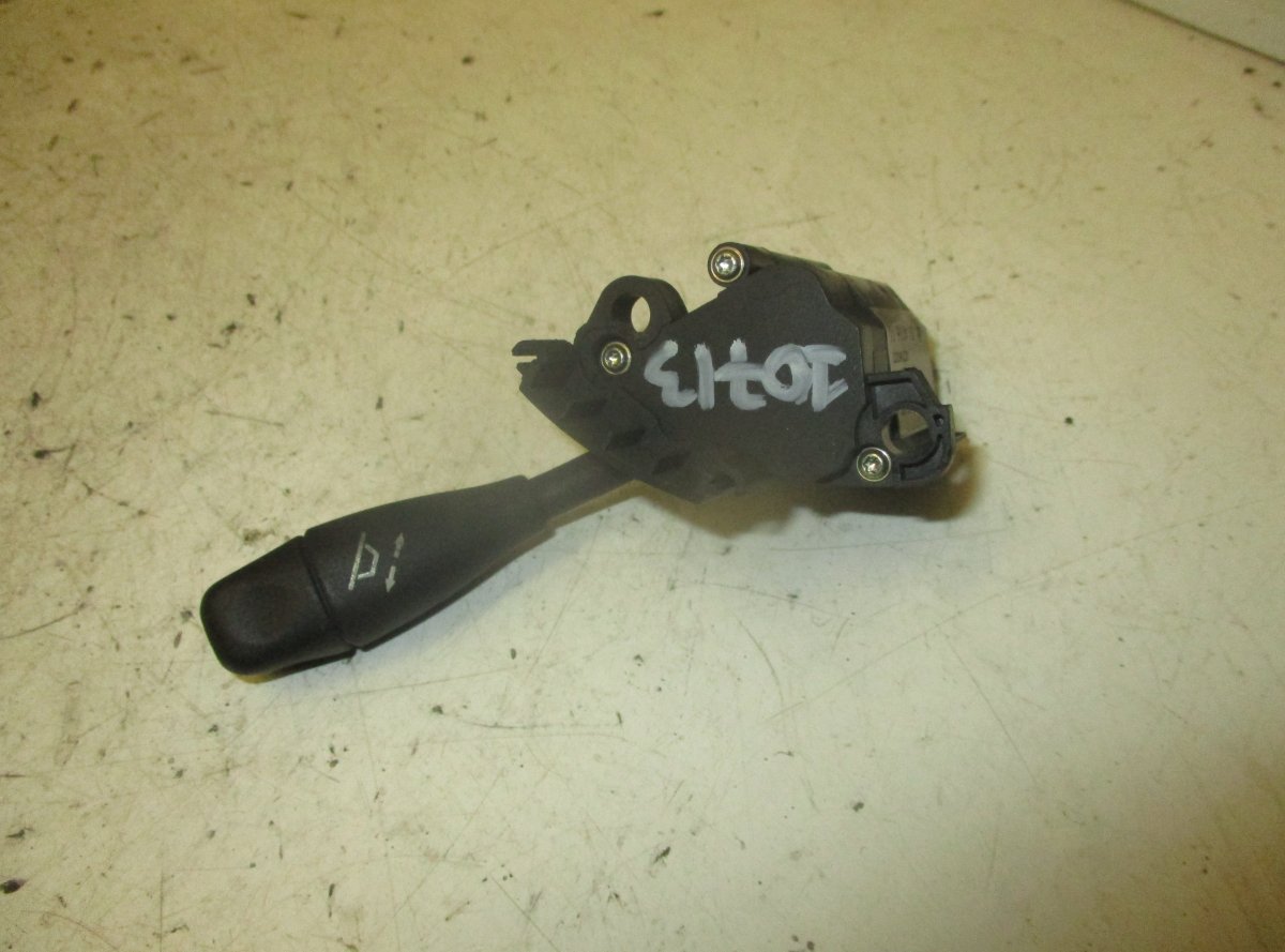 Mercedes-Benz A (W168) Steering column Adjustment handle / Switch