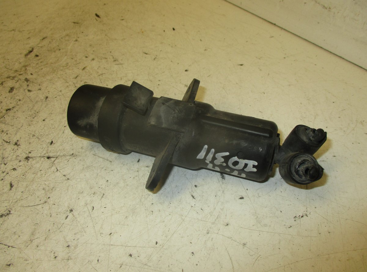 BMW 7 (E65 / E66 / E67 / E68) Headlight Washer Nozzle Right BMW 7 (E65, E66) (2001-2009) Headlight Washer N...