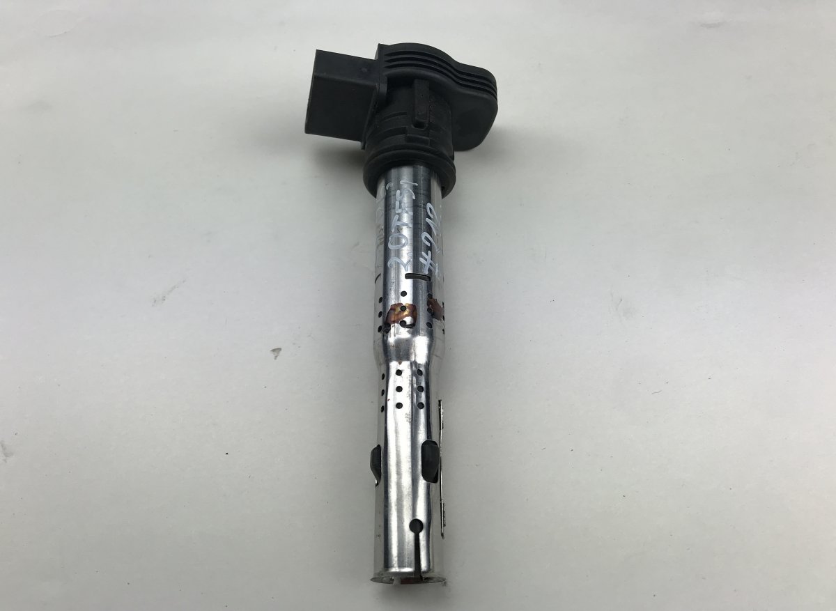 Audi A4 (B6) катушка зажигания AUDI A4 (B7) (2004-2008) Ignition Coil 07K90571...