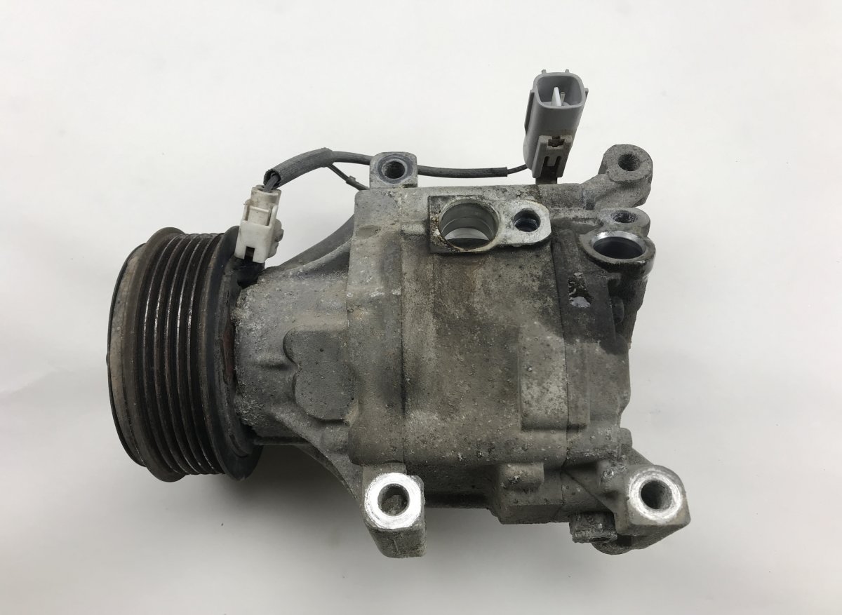 Toyota Corolla Air-conditioning compressor Air-conditioning compressor — TOYOTA COROLLA IX...