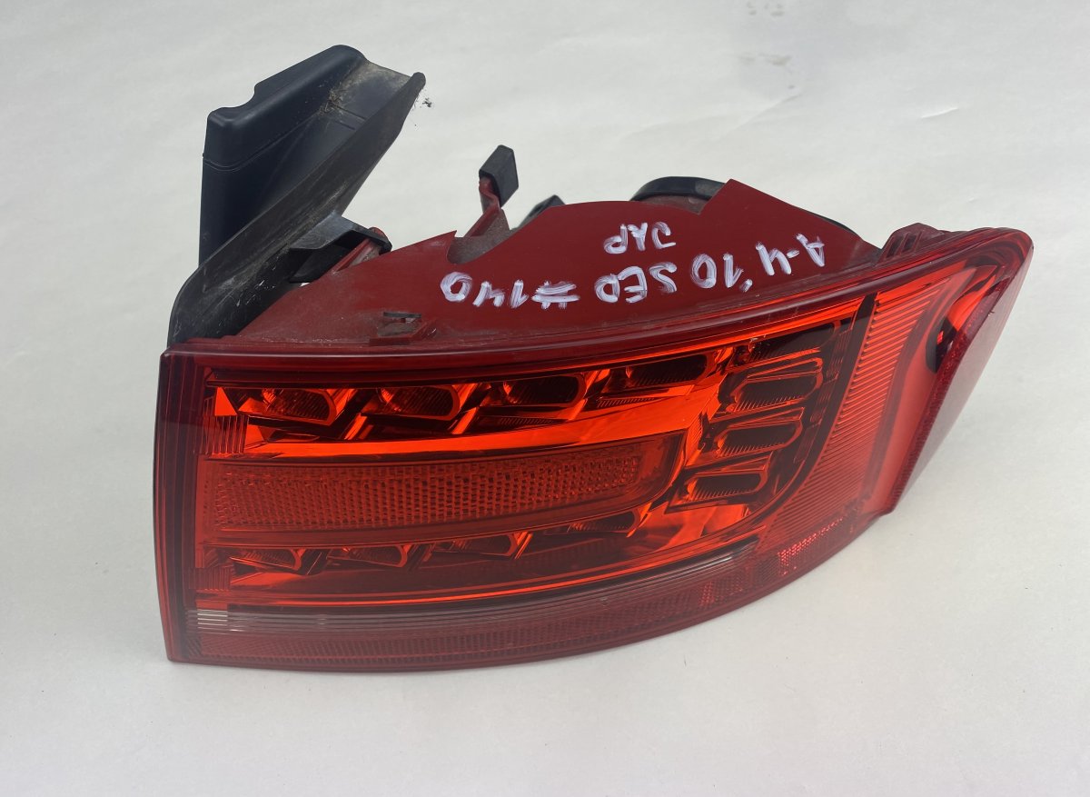 Audi A4 (B8) Right Rear Light Right rear light — AUDI A4 / A4 ALLROAD (B8) (2...