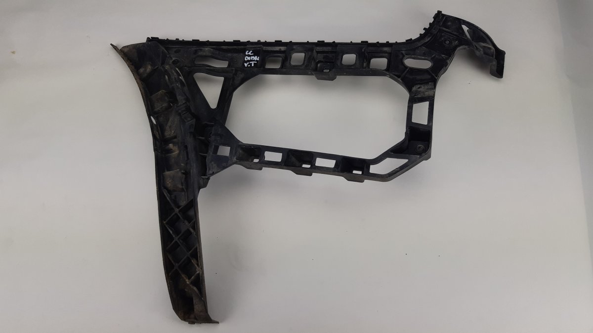 Volkswagen Passat CC / CC Rear bumper Carrier holder on fender left VW PASSAT CC (357) (2009-2017) Rear bumper Carr...