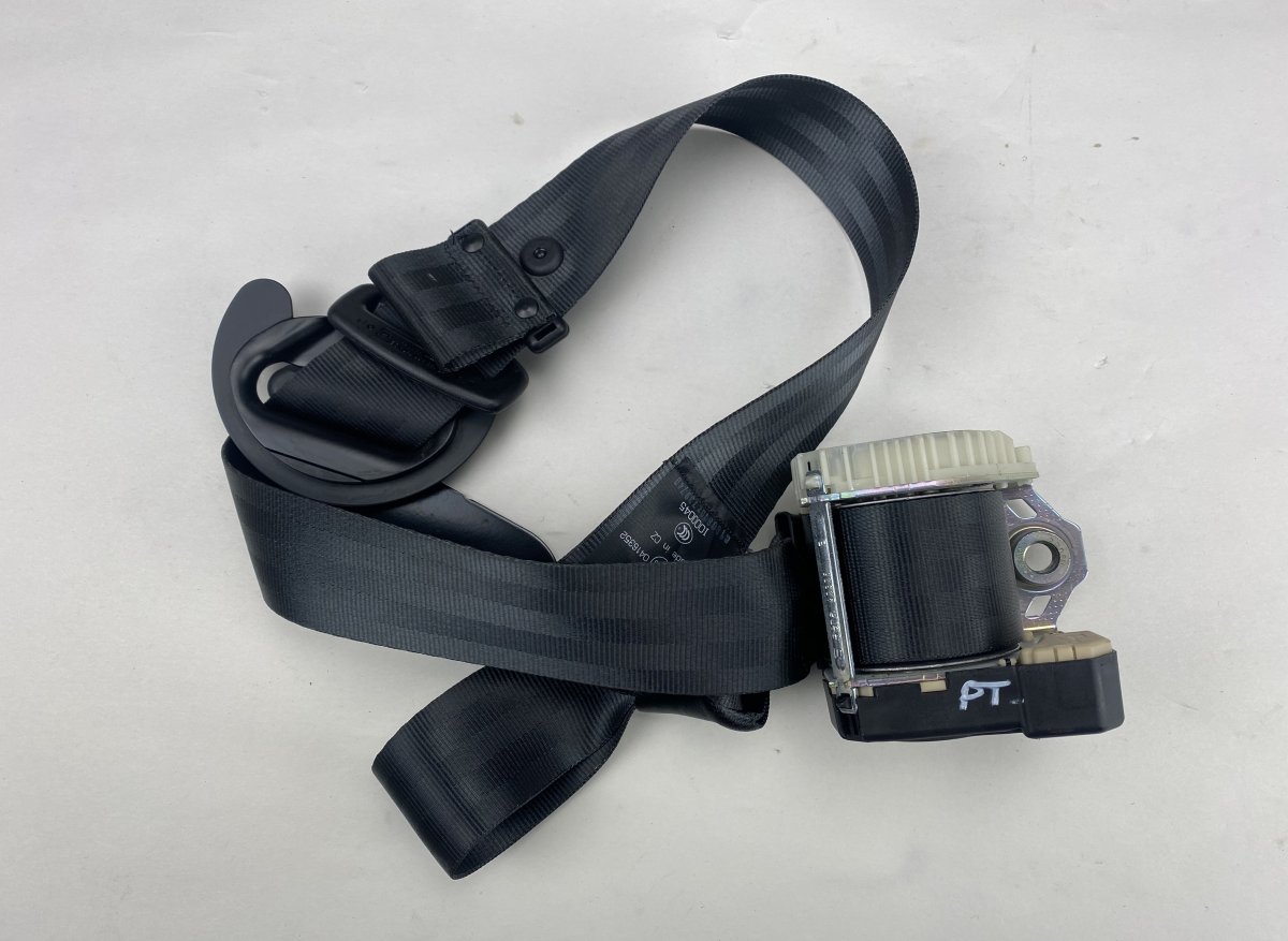 Volkswagen Touran Seat belt — rear right Seat belt — rear right — VW TOURAN (1T3) (2010-...