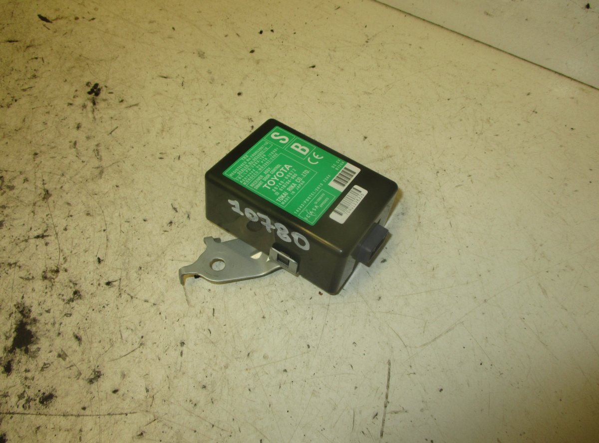 Toyota Land Cruiser 150 Central Locking Control Unit
