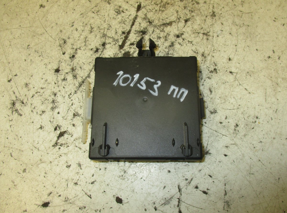 Mercedes-Benz A (W169) Door control unit front right