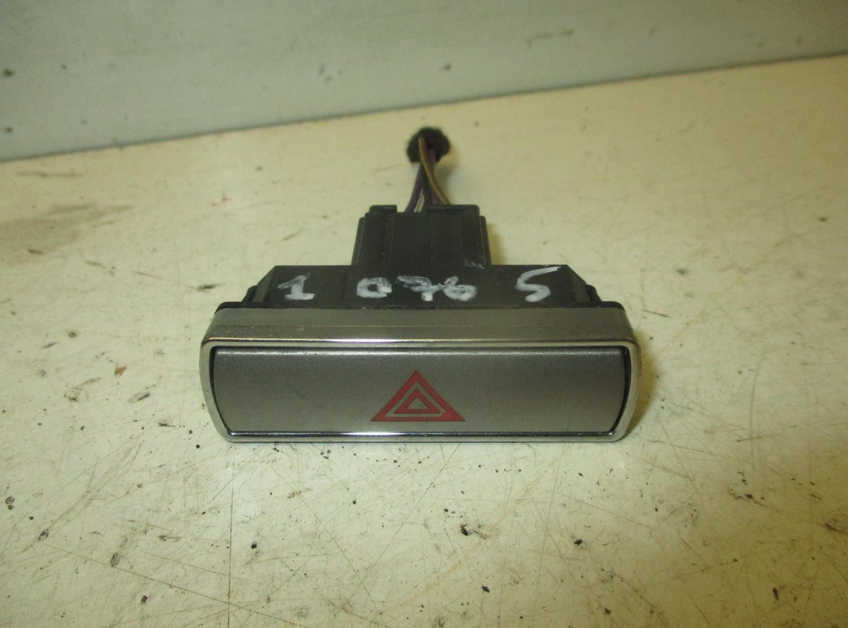 Ford Mondeo Hazard switch FORD MONDEO Mk IV (BA7) (2007-2014) Hazard swit...