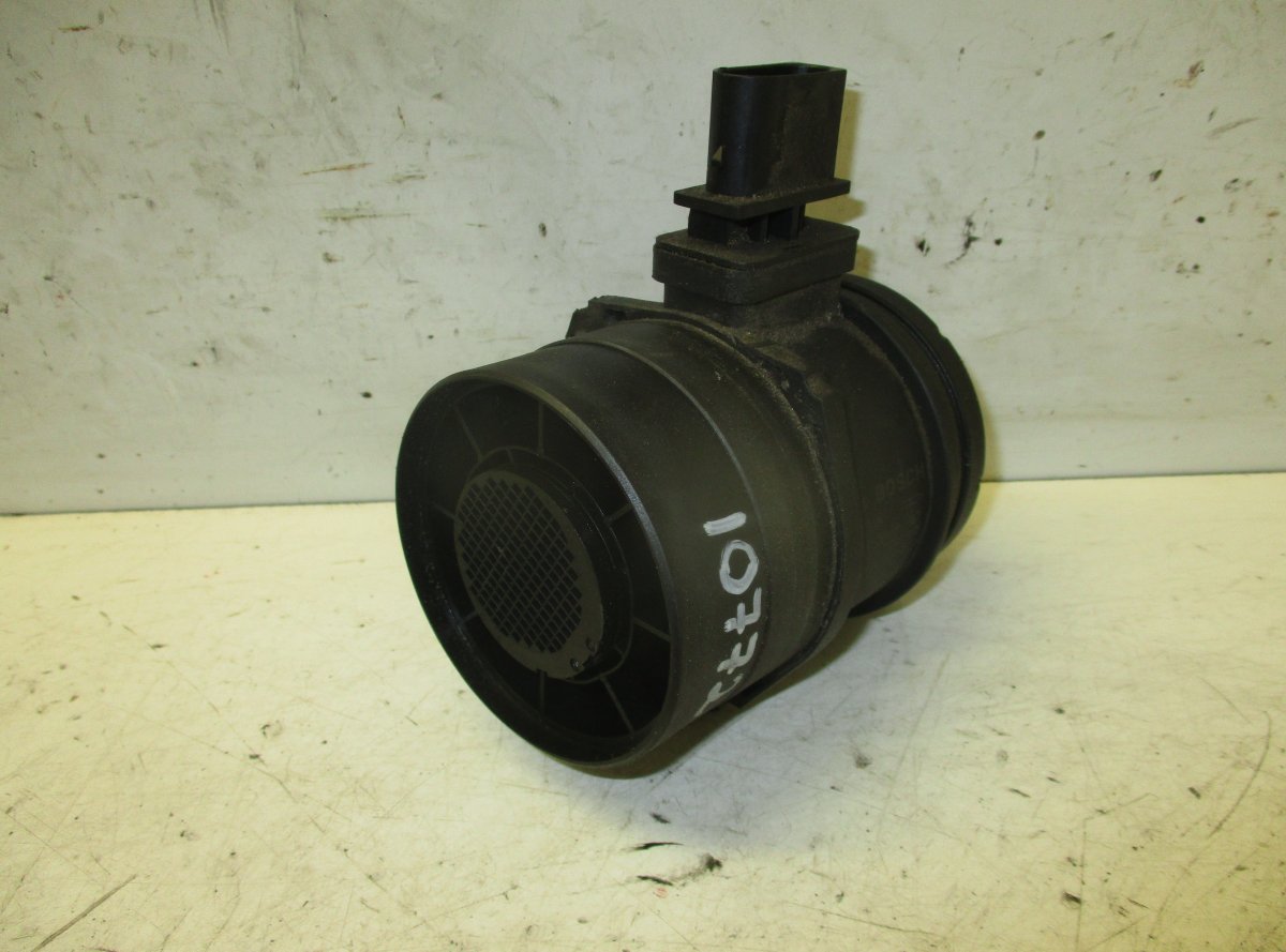 BMW 3 (E90 / E91 / E92 / E93) Mass Air-Flow Sensor BMW 3 (E90, E91, E92, E93) (2005-2011) Mass Air...