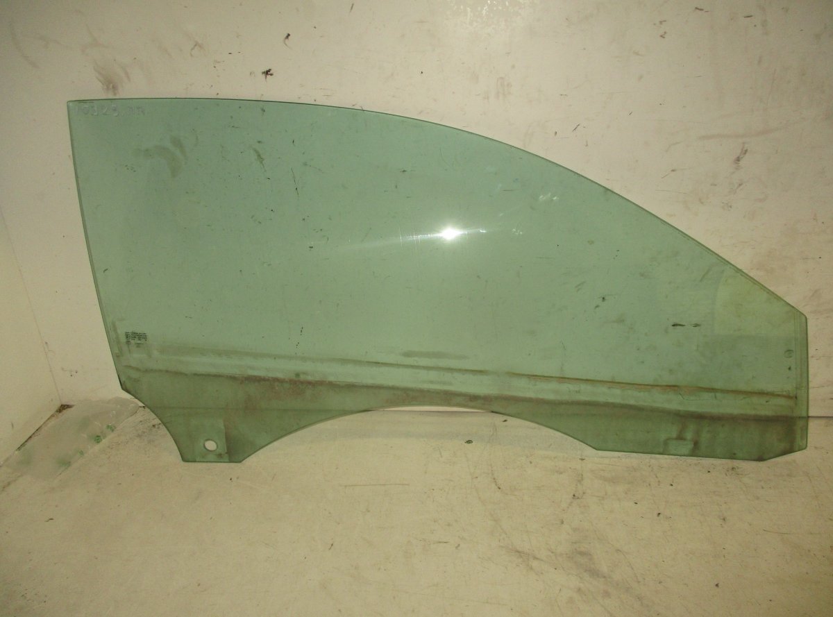 Mercedes-Benz CLK (W208) Door window glass front right MERCEDES-BENZ CLK (C209) (2002-2010) Door windo...
