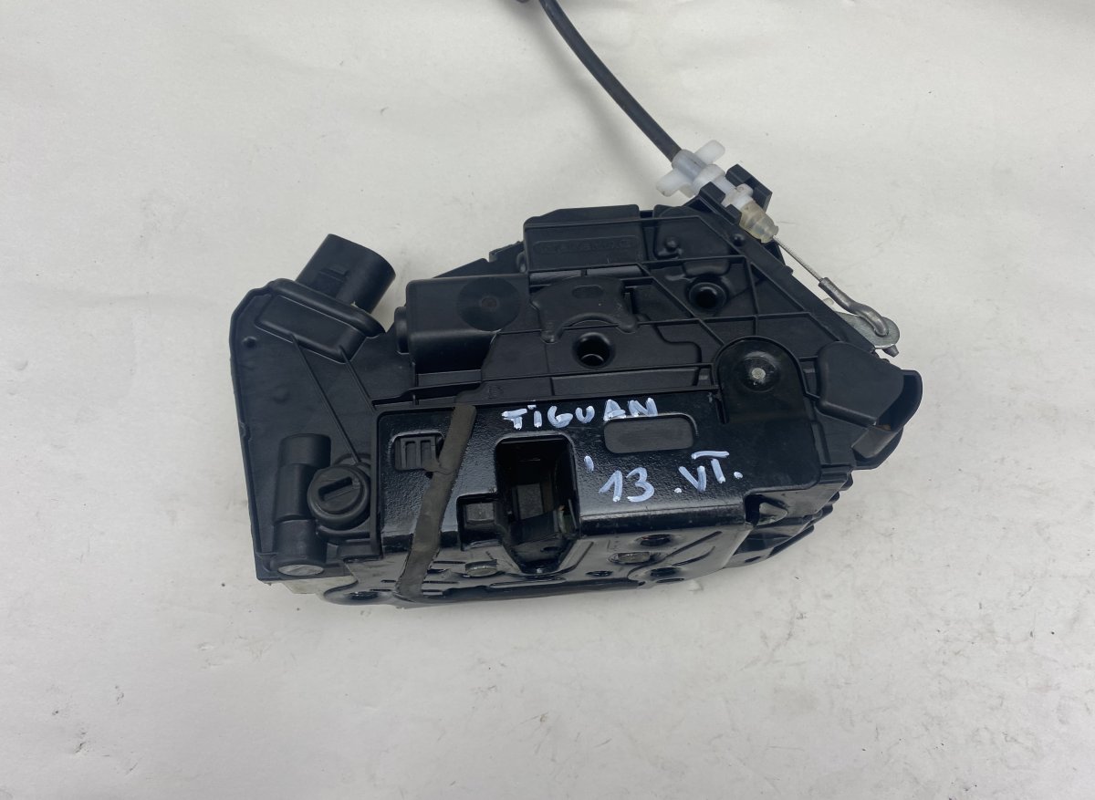 Volkswagen Tiguan Door lock — rear left Door lock — rear left — VW TIGUAN I (5N) (2007-...