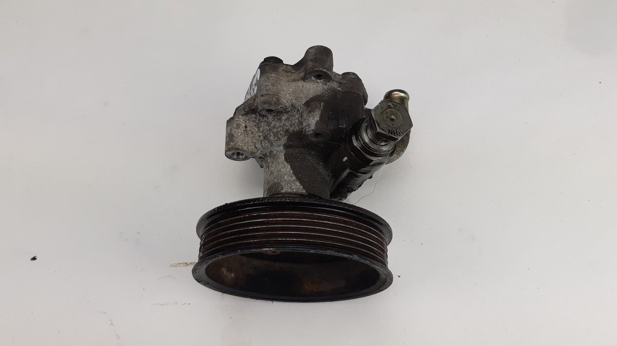 Volkswagen Golf 3 ohjaustehostimen pumppu VW GOLF IV (1J) (1997-2006) Power steering pump...