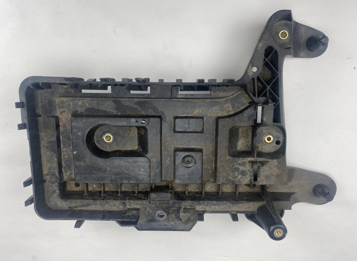Volkswagen Touran Akkulaatikko VW TOURAN (1T3) (2010-2015) Battery box 1K09153...