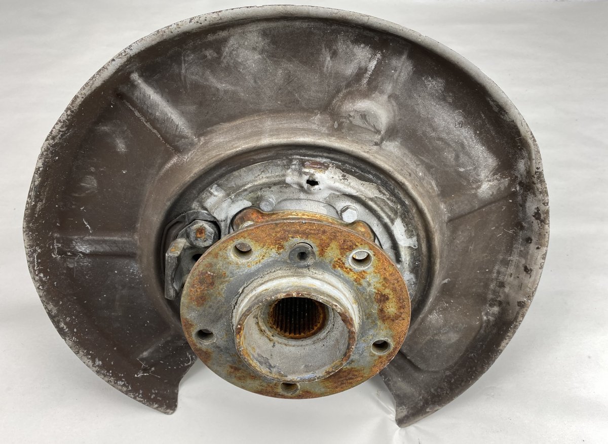 BMW 6 (E63 / E64) Wheel bearing housing rear right BMW 6 (E63, E64) (2004-2010) Wheel bearing hous...