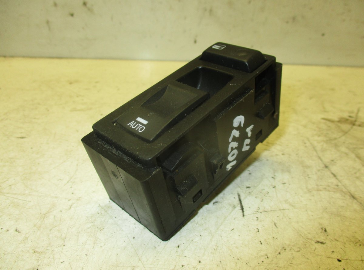 Jeep Grand Cherokee (WK) Switch For Electric Windows Front Left JEEP GRAND CHEROKEE III (WH) (2005-2010) Switch...