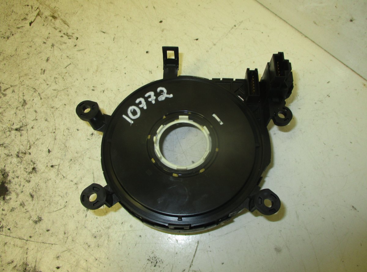 BMW 3 (E90 / E91 / E92 / E93) Steering wheel slip ring / squib BMW 3 (E90, E91, E92, E93) (2005-2011) Steering...