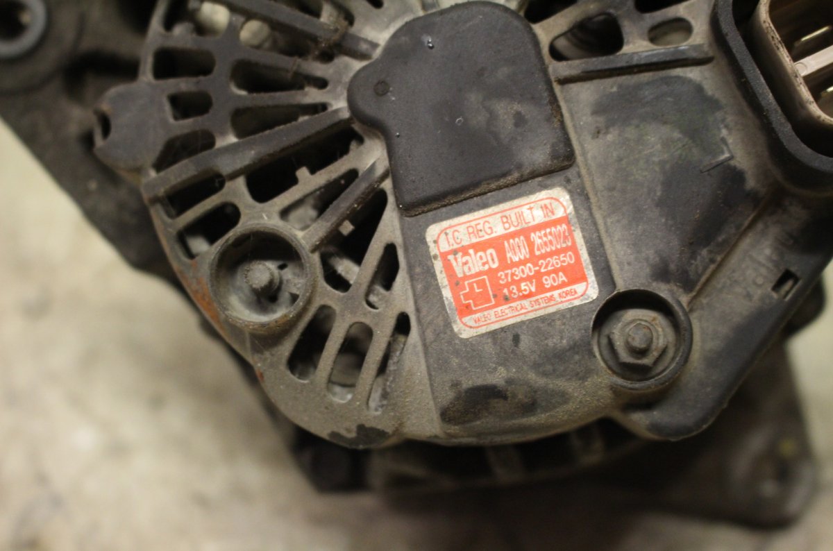 Hyundai Getz Alternator Alternator — HYUNDAI GETZ (TB) (2002-2009) — 37...