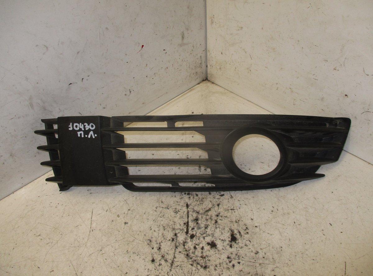 Volkswagen Passat Front Bumper Grille Left VW PASSAT B5 (3B3) (2000-2005) Front Bumper Gri...