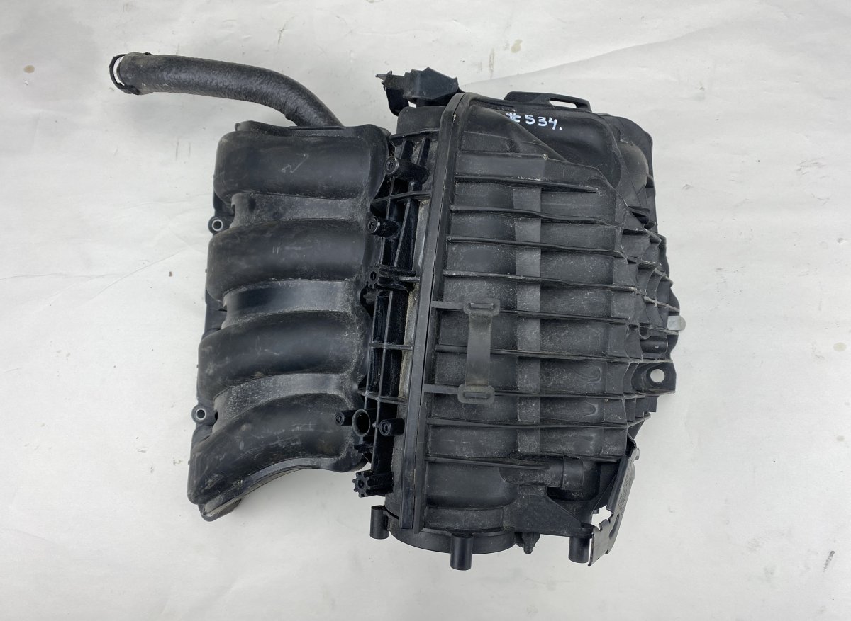 BMW 1 (E81 / E82 / E87 / E88) впускной коллектор BMW 1 (E81, E82, E87, E88) (2003-2013) Intake M...