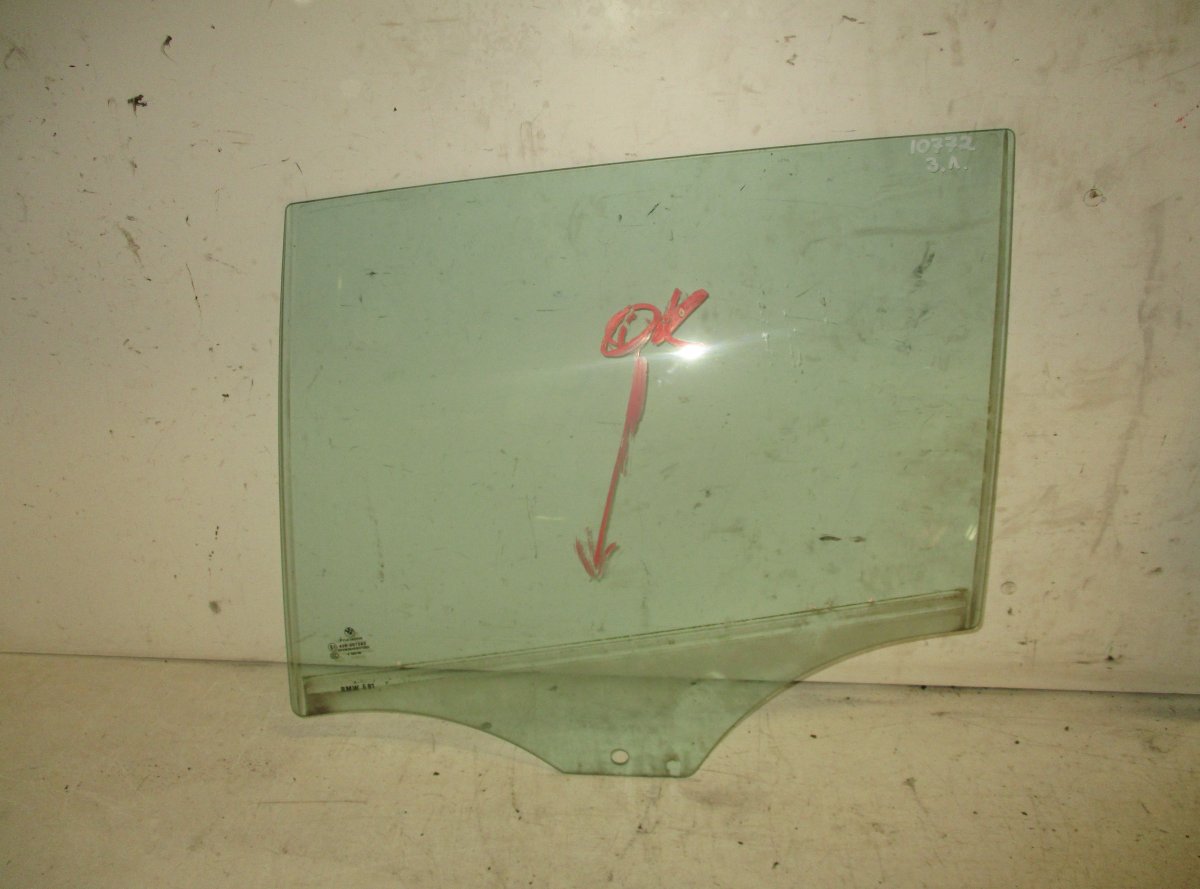 BMW 3 (E90 / E91 / E92 / E93) Door window glass rear left BMW 3 (E90, E91, E92, E93) (2005-2011) Door win...