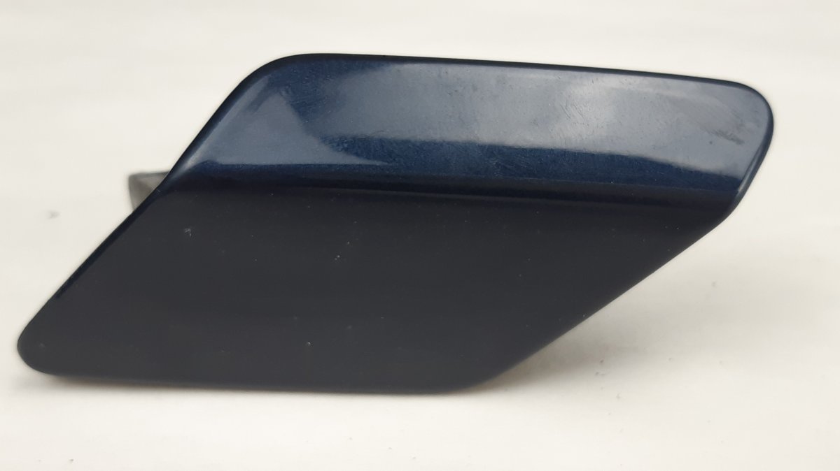 BMW 4 (F32 / F33 / F36) Headlight Washer Cover left BMW 4 (F32, F33, F36, F82, F83) (2013-2020) Hea...