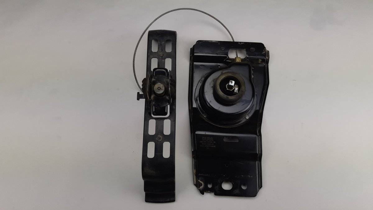 Chrysler Grand Voyager / Town & Country Spare Wheel Carrier under vehicle