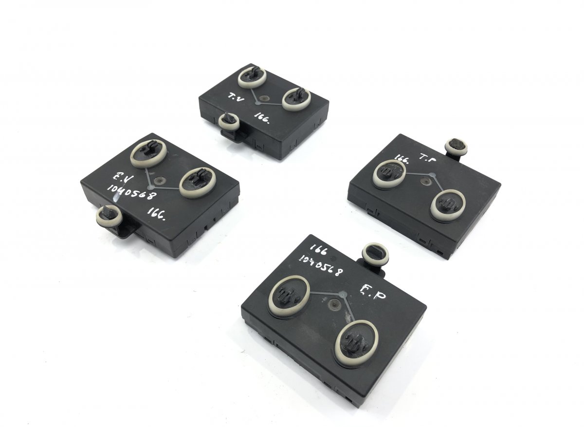 Volkswagen Passat (B8) Door control unit front left VW PASSAT B8 (3G) / ALLTRACK (2014-2023) Door c...