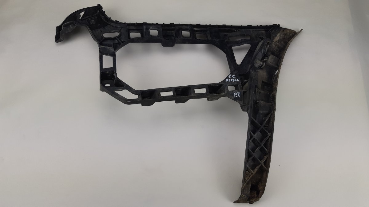 Volkswagen Passat CC / CC Rear bumper Carrier holder on fender right VW PASSAT CC (357) (2009-2017) Rear bumper Carr...