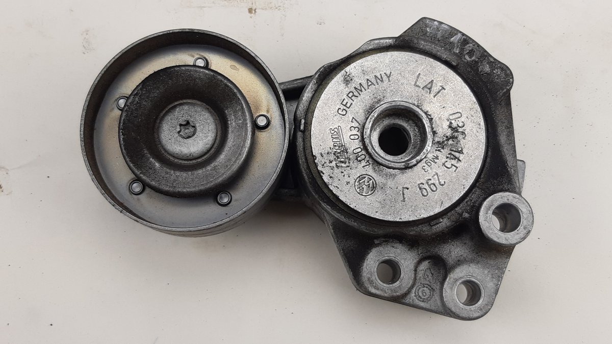 Volkswagen Touran Belt tensioner VW TOURAN (1T3) (2010-2015) Belt tensioner 03C1...