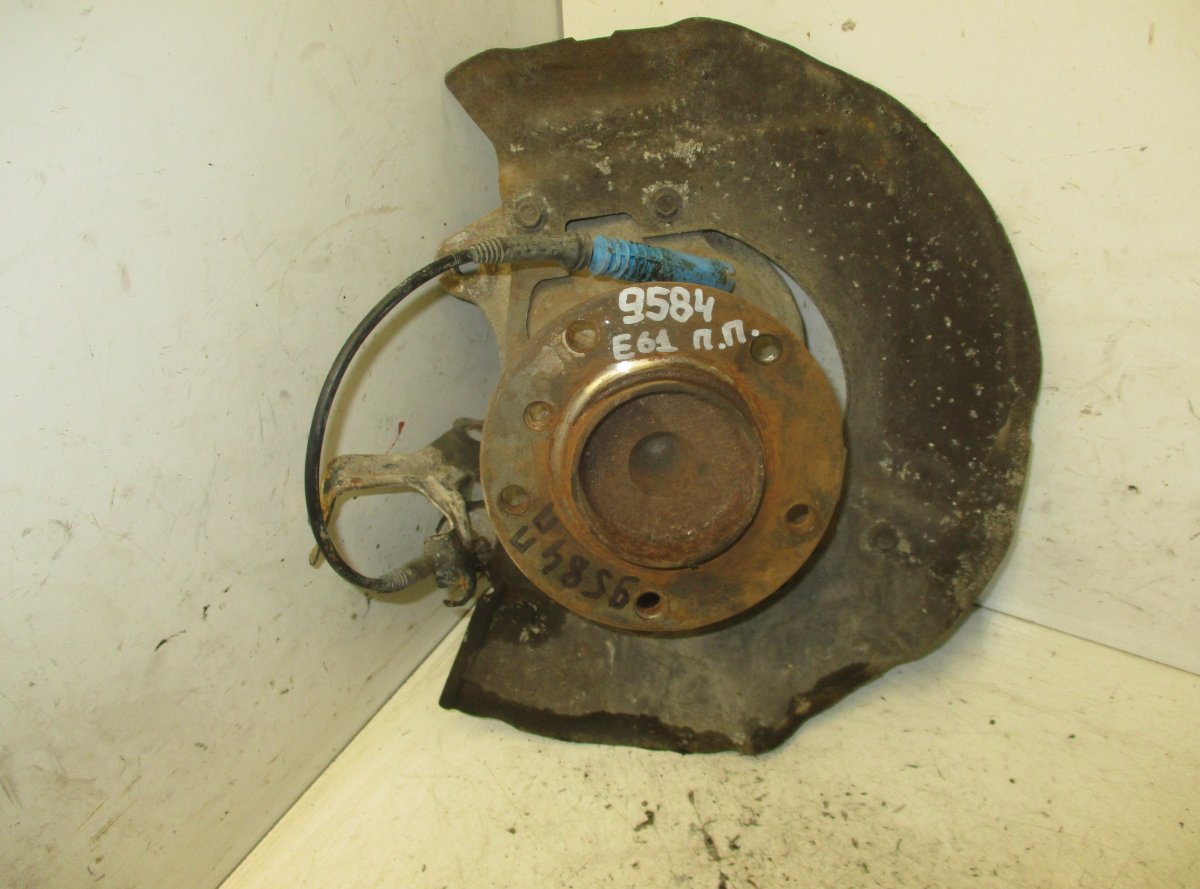 BMW 5 (E60 / E61) Wheel bearing housing — front right Wheel bearing housing — front right — BMW 5 (E6...