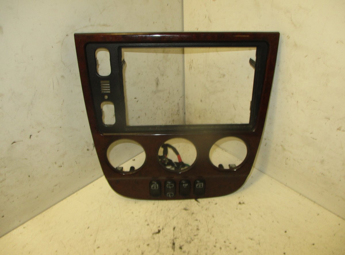 Mercedes-Benz 280SL - 600SL / SL (R129) Radio mounting frame MERCEDES-BENZ ML-CLASS (W163) (1998-2005) Radio...