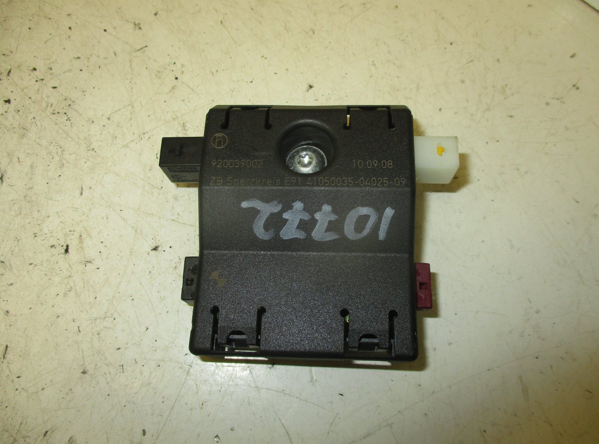 BMW 3 (E90 / E91 / E92 / E93) Aerial amplifier / control unit BMW 3 (E90, E91, E92, E93) (2005-2011) Aerial a...