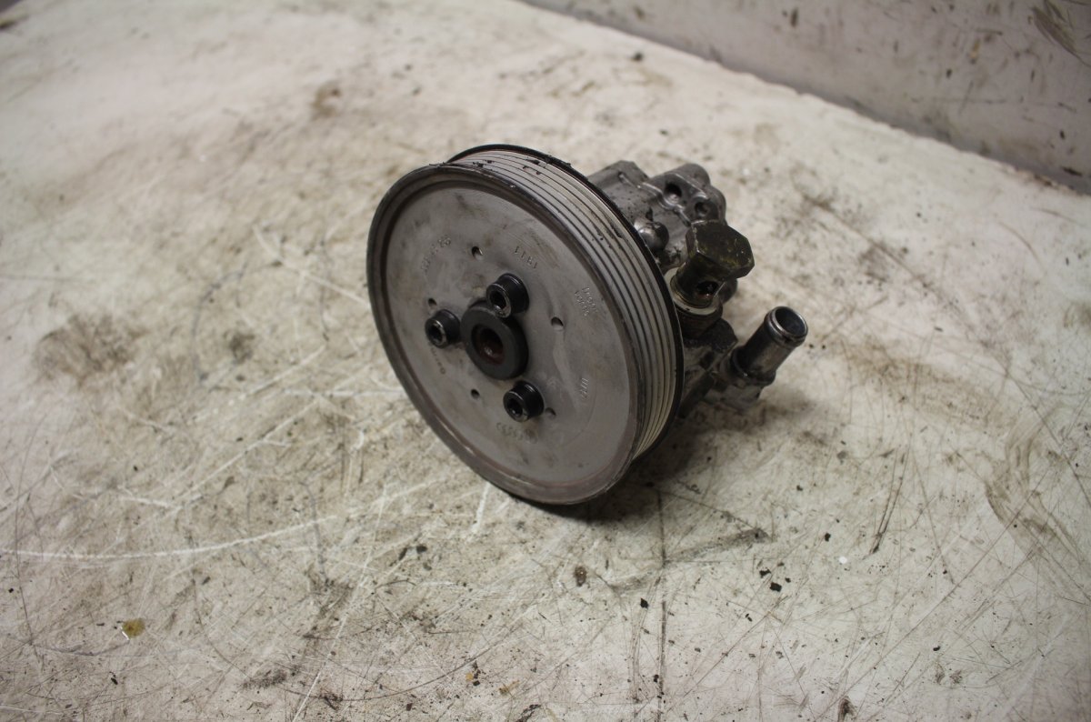 Audi A6 (C5) ohjaustehostimen pumppu AUDI A6 / A6 ALLROAD (C5) (1997-2005) Power ste...
