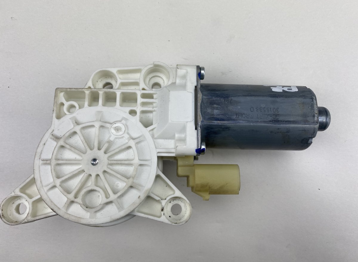 Chrysler Grand Voyager / Town & Country Window Regulator Motor Front Right CHRYSLER VOYAGER V (RT) (2007-2016) Window Regu...