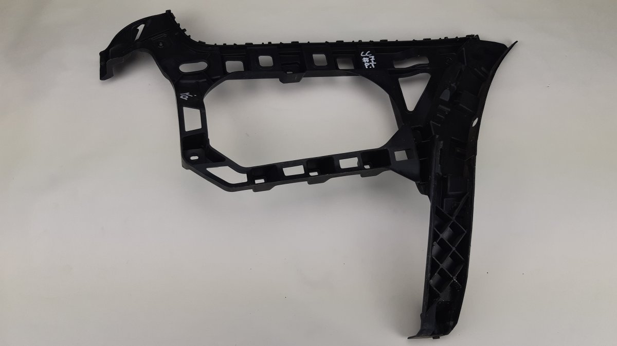 Volkswagen Passat CC / CC Rear bumper Carrier holder on fender right VW PASSAT CC (357) (2009-2017) Rear bumper Carr...