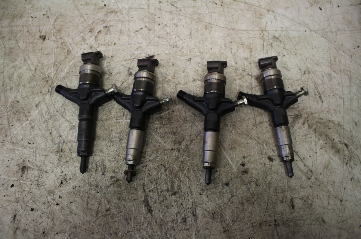 Subaru Legacy Fuel Injector Fuel injector — SUBARU LEGACY IV / Outback (200...