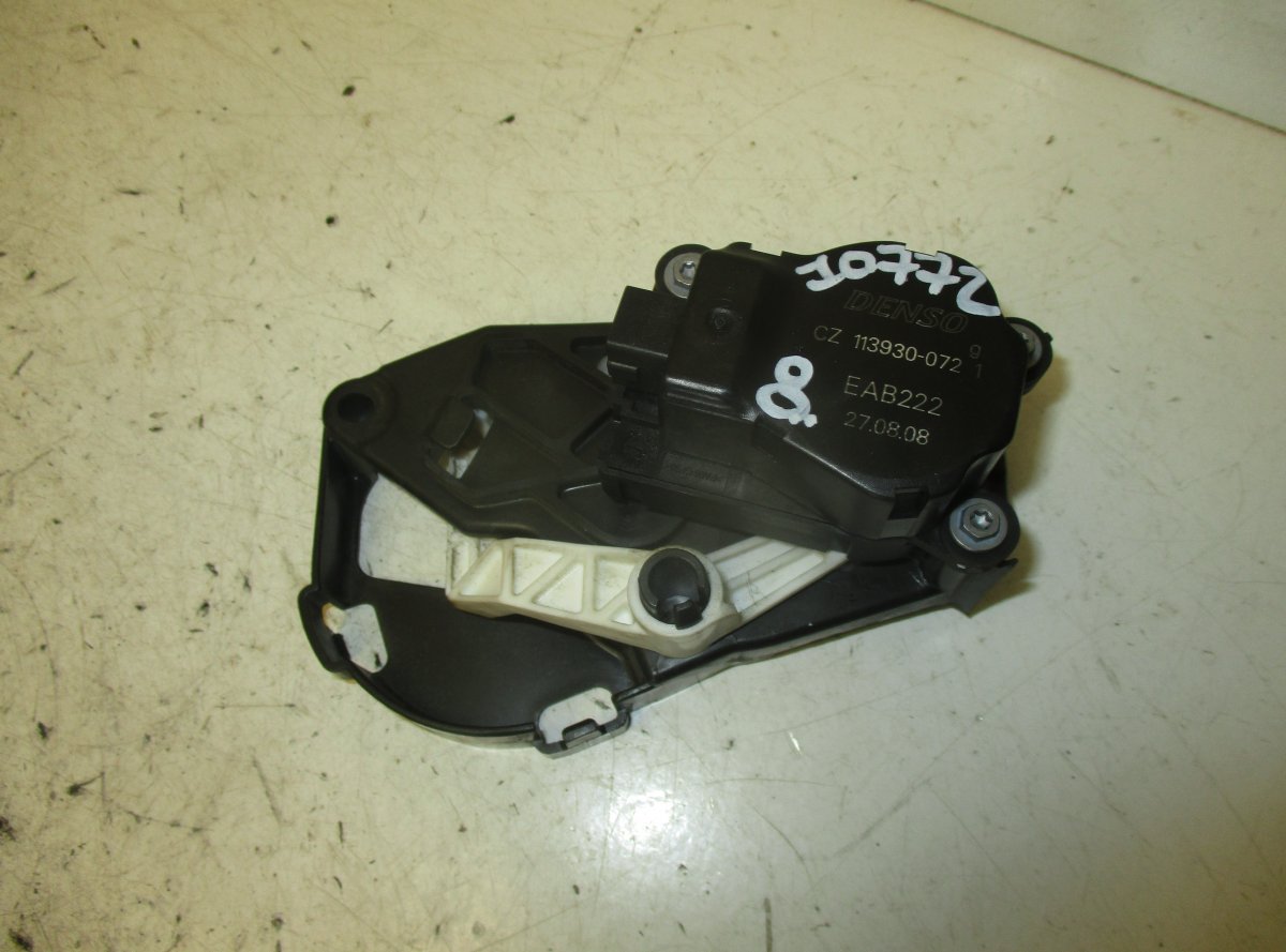 BMW 3 (E90 / E91 / E92 / E93) Evaporator air flow flap control motor BMW 3 (E90, E91, E92, E93) (2005-2011) Evaporat...